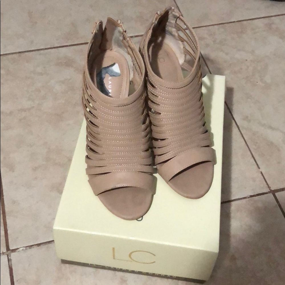 Nude / Cream Heels